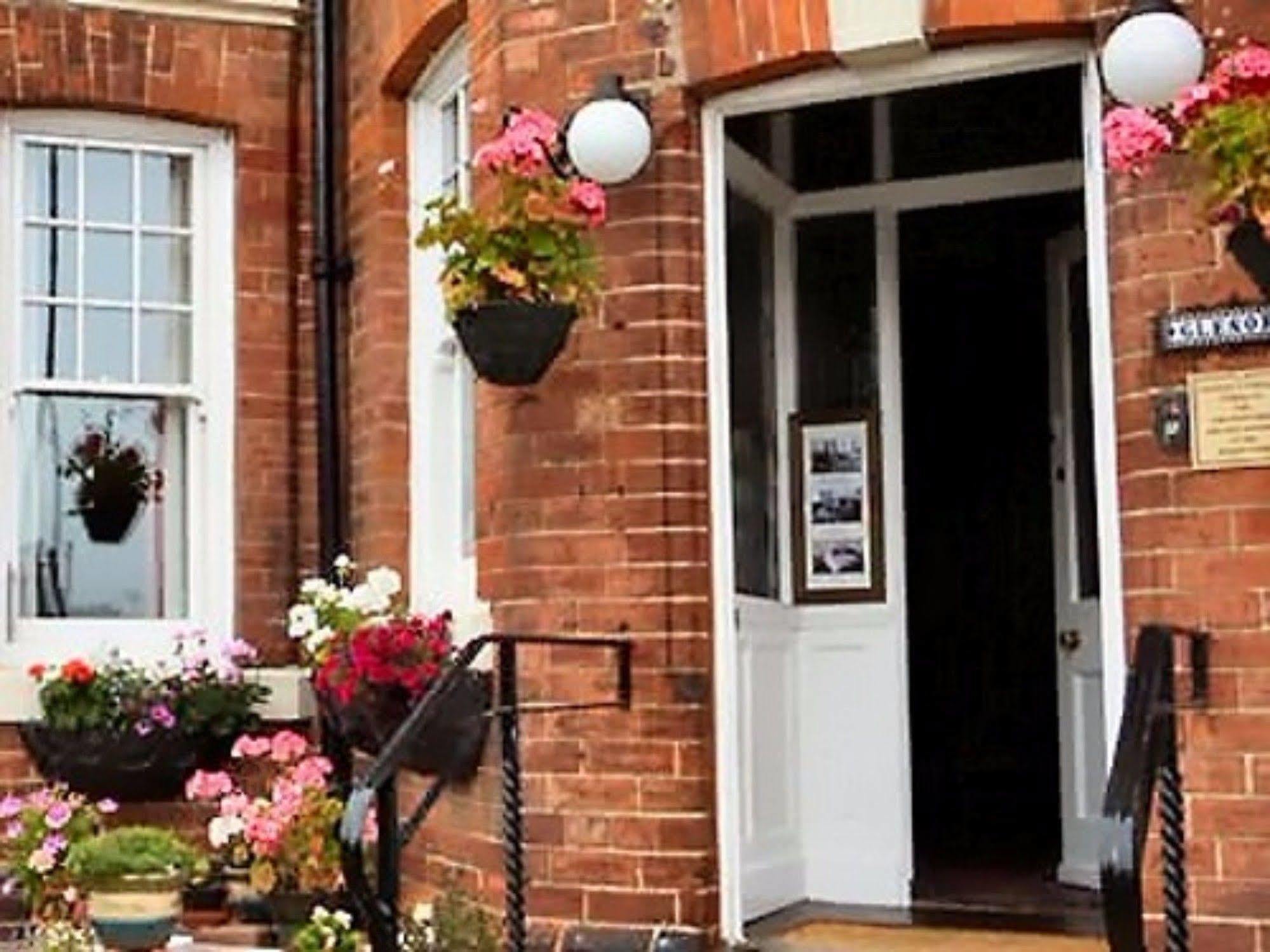 Glenora Guest House Whitby Exterior foto
